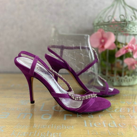 ALDO Glamorous Jeweled Suede Sandals 6 - Picture 5 of 9